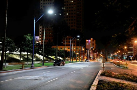 Distrito continúa instalación de 33.000 luminarias LED en Bogotá